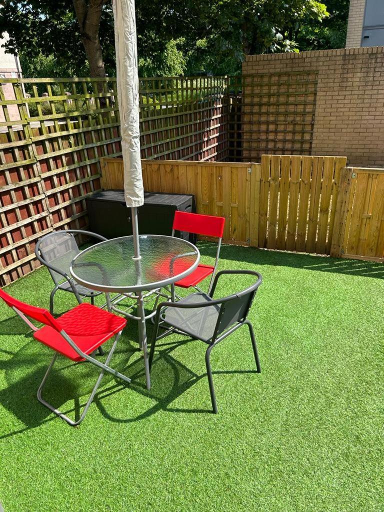 Apartamento Cakemuir Detached House, 3 Bed, Free Parking &Private Garden Edimburgo Exterior foto